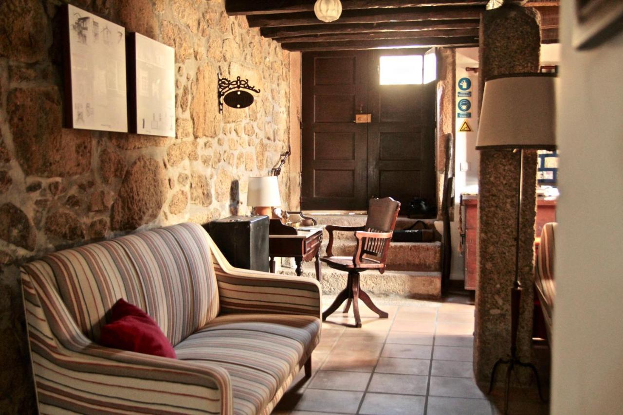 Casa Do Balcao Guest House Alcains Екстериор снимка