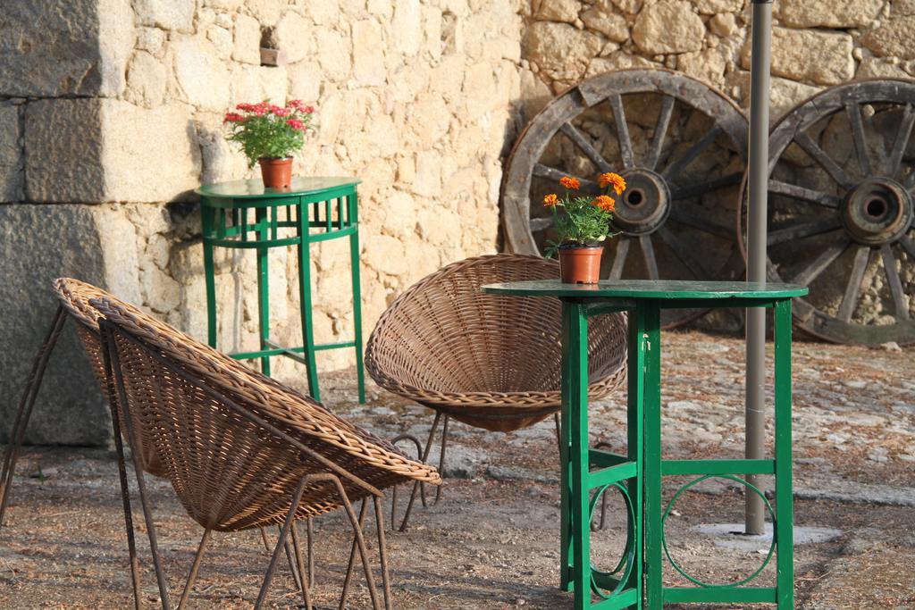 Casa Do Balcao Guest House Alcains Екстериор снимка