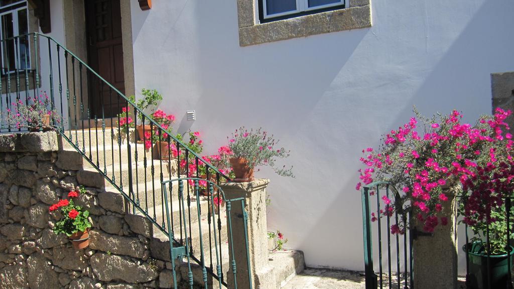 Casa Do Balcao Guest House Alcains Екстериор снимка
