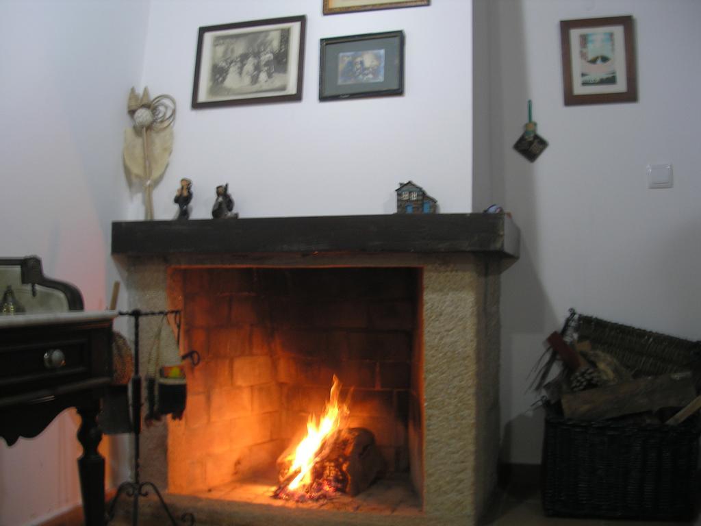 Casa Do Balcao Guest House Alcains Екстериор снимка